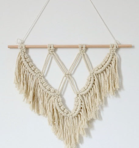 W. Boho Style Macrame Wall Hanging Decor